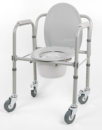 Кресло-туалет складной на колесах